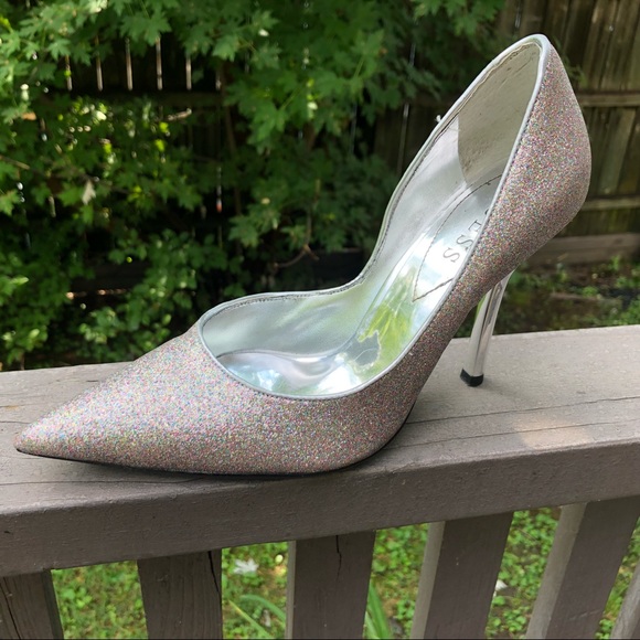 Guess Shoes - Guess Carrie Pumps